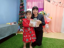 ศูนย์พัฒนาเด็กเล็กเทศบาลตำบลสันป่าตอง จัดโครงการเรียนรู้สู่โลกกว้าง อนุบาลวัยใส(กิจกรรมทำบุญส่งท้ายปีเก่าต้อนรับปีใหม่) ภาพที่ 52 | https://www.sanpatong.go.th