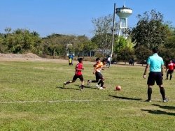 LINE_ALBUM_ฟุตบอล69_260120_73.jpg - เทศบาลตำบลสันป่าตองจัดโครงการส่งเสริมกีฬาและการออกกำลังกายเพื่อสุขภาพ | https://www.sanpatong.go.th