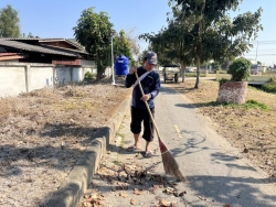 41538.jpg - กองช่าง เทศบาลตำบลสันป่าตอง ได้ดำเนินการตัดแต่งกิ่ง ต้นไม้ บริเวณสวนสาธารณะภายในเขตเทศบาลตำบลสันป่าตอง | https://www.sanpatong.go.th