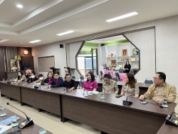 S__51871812.jpg - เทศบาลตำบลสันป่าตอง ได้ร่วมเข้าประชุมปรึกษาหารือเพื่อจัดเตรียมความพร้อมโครงพัฒนาศักยภาพผู้นำสตรีประจำปี2569 | https://www.sanpatong.go.th