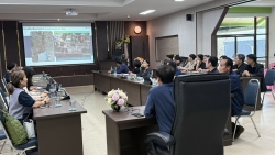 S__18055222.jpg - เทศบาลตำบลสันป่าตองได้เข้าร่วมการประชุมกับบริษัท Bedrock Analytics ได้ให้ความเกี่ยวกับงานสารบรรณอิเล็กทรอนิกส์ | https://www.sanpatong.go.th