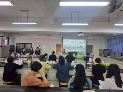 249627_0.jpg - โครงการส่งเสริมการเรียนรู้ตามอัธยาศัยให้กับประชาชนในเขตเทศบาลตำบลสันป่าตอง กิจกรรมการทำผลิตภัณฑ์คอสเมติค ลิปมันจากสารสกัดธรรมชาติ | https://www.sanpatong.go.th