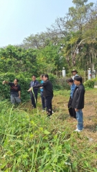 76878.jpg - เทศบาลตำบลสันป่าตองได้เข้าร่วมประชุมประชาคมเพื่อทบทวนแผนพัฒนาท้องถิ่นระดับหมู่บ้าน บ้านช่างกระดาษ | https://www.sanpatong.go.th