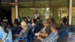 S__18636888.jpg - เทศบาลตำบลสันป่าตองได้เข้าร่วมประชุมประชาคมเพื่อทบทวนแผนพัฒนาท้องถิ่นระดับหมู่บ้าน บ้านช่างกระดาษ | https://www.sanpatong.go.th