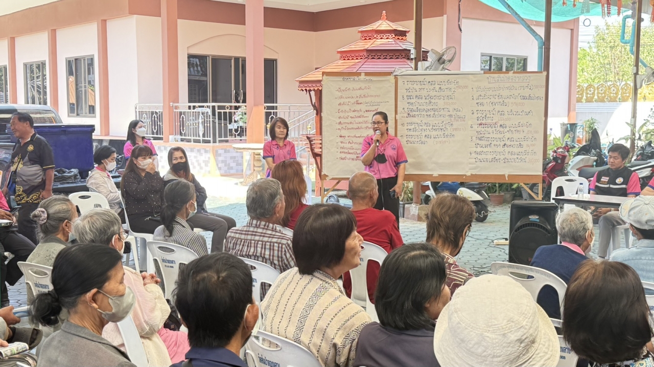 เทศบาลตำบลสันป่าตองได้เข้าร่วมประชุมประชาคมเพื่อทบทวนแผนพัฒนาท้องถิ่น พ.ศ 2566 - 2570 ระดับหมู่บ้าน บ้านสันป่าตองหลวง ภาพที่ 48 | https://www.sanpatong.go.th