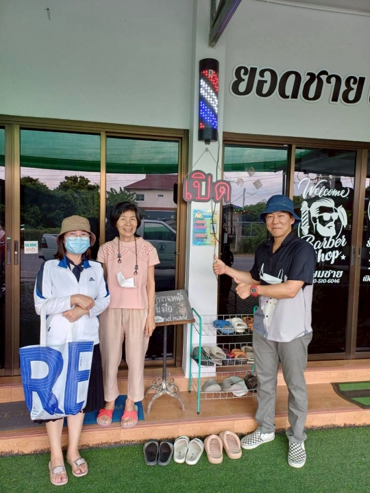 เทศบาลตำบลสันป่าตอง ร่วมกับ กองคลัง โดยฝ่ายพัฒนารายได้ออกประชาสัมพันธ์ Line OA เทศบาลตำบลสันป่าตอง ยังร้านค้าสถานประกอบการในพื้นที่่ ภาพที่ 16 | https://www.sanpatong.go.th