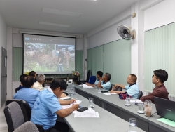 75786.jpg - นายบุญญาณุภาพ  ภูธรใจ รองนายกเทศมนตรีตำบลสันป่าตอง พร้อมด้วย เลขานุการนายก และสมาชิกสภาได้เข้าร่วม การประชุมหารือ เพื่อติดตามผลการดำเนินงาน และร่วมกันวางแนวทางแก้ไขปัญหาความเดือดร้อนของประชาชนในพื้นที่ | https://www.sanpatong.go.th