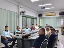 75792.jpg - นายบุญญาณุภาพ  ภูธรใจ รองนายกเทศมนตรีตำบลสันป่าตอง พร้อมด้วย เลขานุการนายก และสมาชิกสภาได้เข้าร่วม การประชุมหารือ เพื่อติดตามผลการดำเนินงาน และร่วมกันวางแนวทางแก้ไขปัญหาความเดือดร้อนของประชาชนในพื้นที่ | https://www.sanpatong.go.th