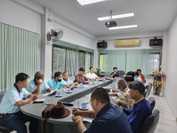 75801.jpg - นายบุญญาณุภาพ  ภูธรใจ รองนายกเทศมนตรีตำบลสันป่าตอง พร้อมด้วย เลขานุการนายก และสมาชิกสภาได้เข้าร่วม การประชุมหารือ เพื่อติดตามผลการดำเนินงาน และร่วมกันวางแนวทางแก้ไขปัญหาความเดือดร้อนของประชาชนในพื้นที่ | https://www.sanpatong.go.th