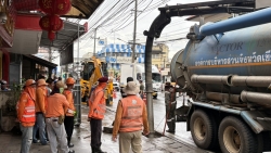 S__34619397.jpg - เทศบาลตำบลสันป่าตอง  งานป้องกันและบรรเทาสาธารณภัย สำนักปลัดเทศบาล สนับสนุนรถบรรทุกน้ำอเนกประสงค์ขนาด 5,000 ลิตร ร่วมกับกองช่าง | https://www.sanpatong.go.th