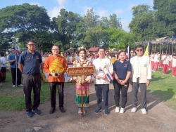 293968_0.jpg - เทศบาลตำบลสันป่าตองเข้าร่วมเดินขบวนโครงการ 