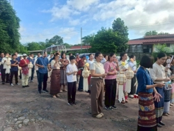 293979_0.jpg - เทศบาลตำบลสันป่าตองเข้าร่วมเดินขบวนโครงการ 