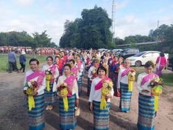 293989_0.jpg - เทศบาลตำบลสันป่าตองเข้าร่วมเดินขบวนโครงการ 