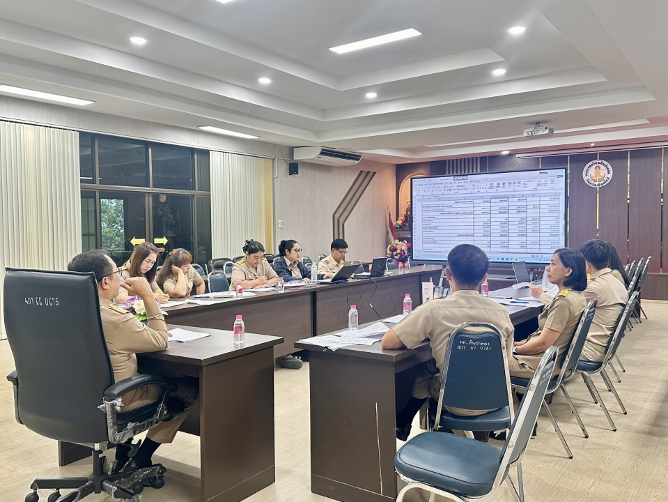 ประชุมพิจารณาร่างเทศบัญญัติงบประมาณรายจ่าย ประจำปีงบประมาณ พ.ศ.2570 ภาพที่ 7 | https://www.sanpatong.go.th
