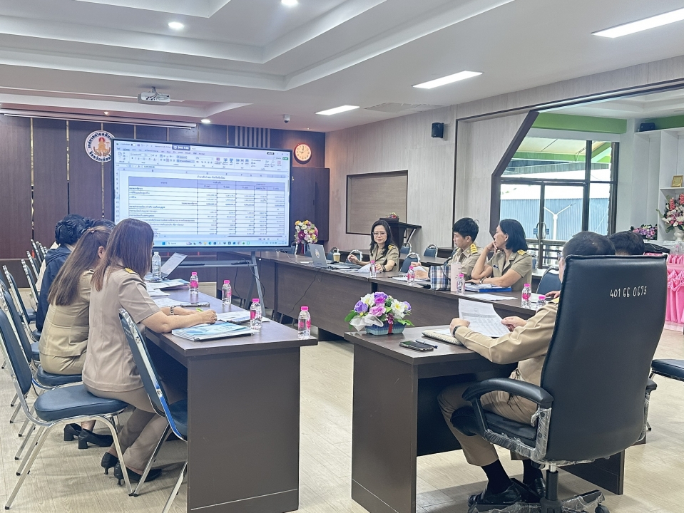 ประชุมพิจารณาร่างเทศบัญญัติงบประมาณรายจ่าย ประจำปีงบประมาณ พ.ศ.2570 ภาพที่ 8 | https://www.sanpatong.go.th