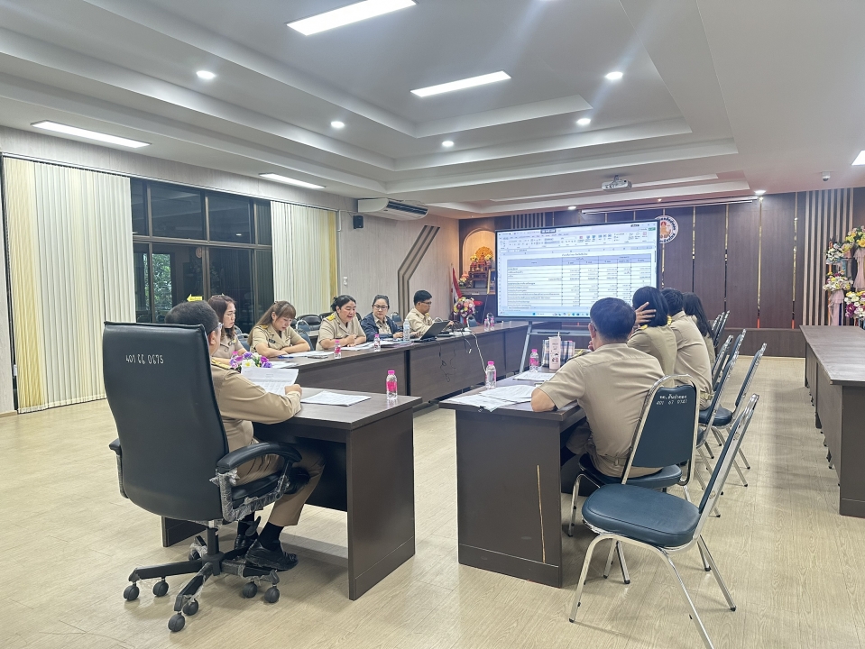 ประชุมพิจารณาร่างเทศบัญญัติงบประมาณรายจ่าย ประจำปีงบประมาณ พ.ศ.2570 ภาพที่ 9 | https://www.sanpatong.go.th
