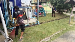S__32661528.jpg - เทศบาลตำบลสันป่าตอง ร่วมกับ งานป้องกันและบรรเทาสาธารณภัย สำนักปลัดเทศบาลดำเนินการตัดหญ้าบริเวณรอบอาคารป้องกันและบรรเทาสาธารณภัยเพื่อปรับปรุงภูมิทัศน์ | https://www.sanpatong.go.th