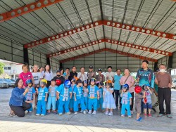 โครงการหนูน้อยปลอดภัยสวมหมวกนิรภัยมีวินัยจราจร สนับสนุนโดยกองทุนหลักประกันสุขภาพท้องถิ่น(กปท.) ภาพที่ 20 | https://www.sanpatong.go.th