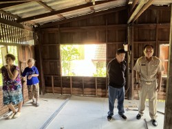 ลงพื้นที่ให้การช่วยเหลือผู้สูงอายุ ตามโครงการปรับปรุงสภาพแวดล้อมและสิ่งอำนวยความสะดวกของผู้สูงอายุให้เหมาะสมและปลอดภัย พ.ศ. 2569 ณ บ้านช่างกระดาษ หมู่ที่ 1 ต.ทุ่งต้อม ภาพที่ 6 | https://www.sanpatong.go.th